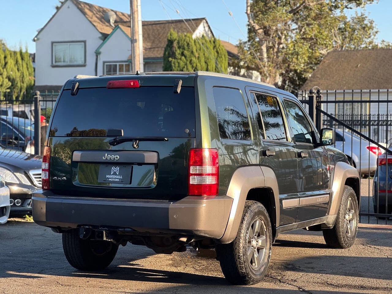 Used 2011 Jeep Liberty Renegade w/ Navigation Convenience Group image 4