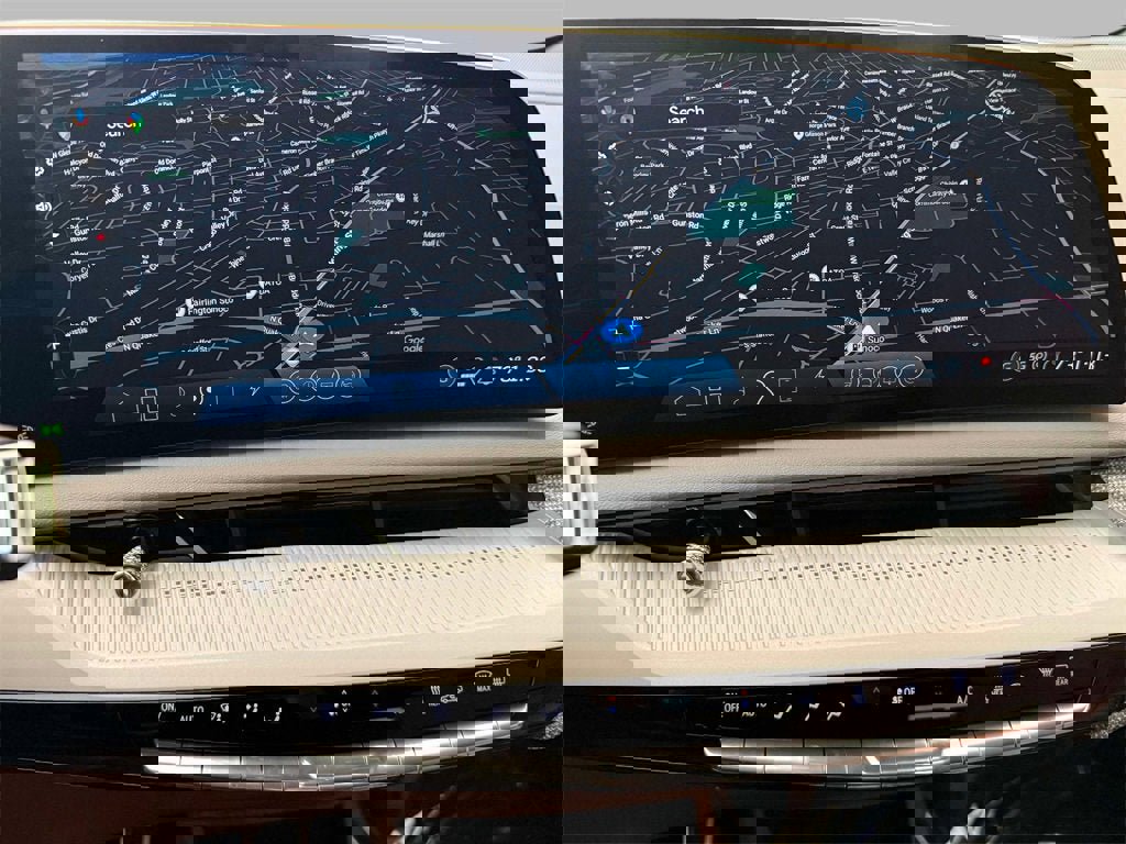 New 2025 Cadillac Optiq Sport 2 w/ LPO, ONYX Package image 5