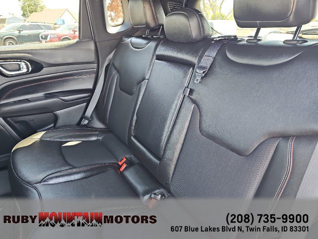 Used 2025 Jeep Compass Trailhawk AWD/4WD image 26