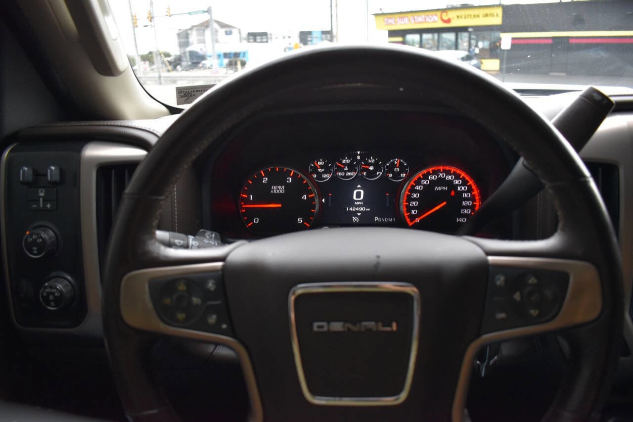 Used 2015 GMC Sierra 3500 Denali w/ Duramax Plus Package image 57