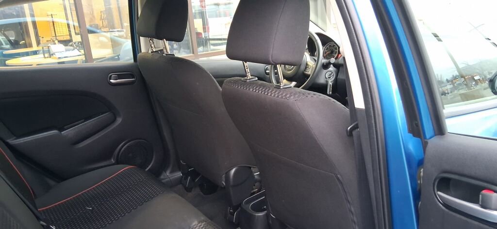 Used 2011 MAZDA MAZDA2 Touring image 15