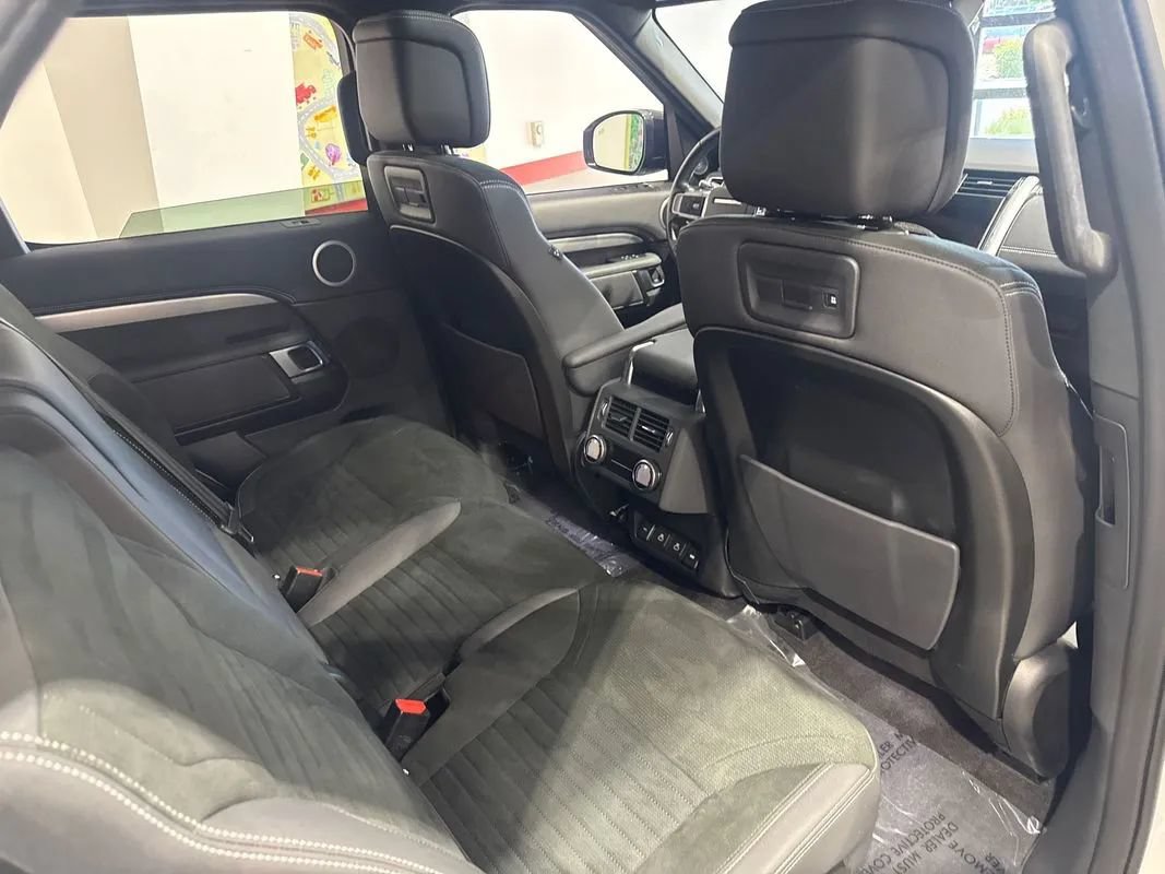 Used 2022 Land Rover Discovery S R-Dynamic AWD/4WD image 90