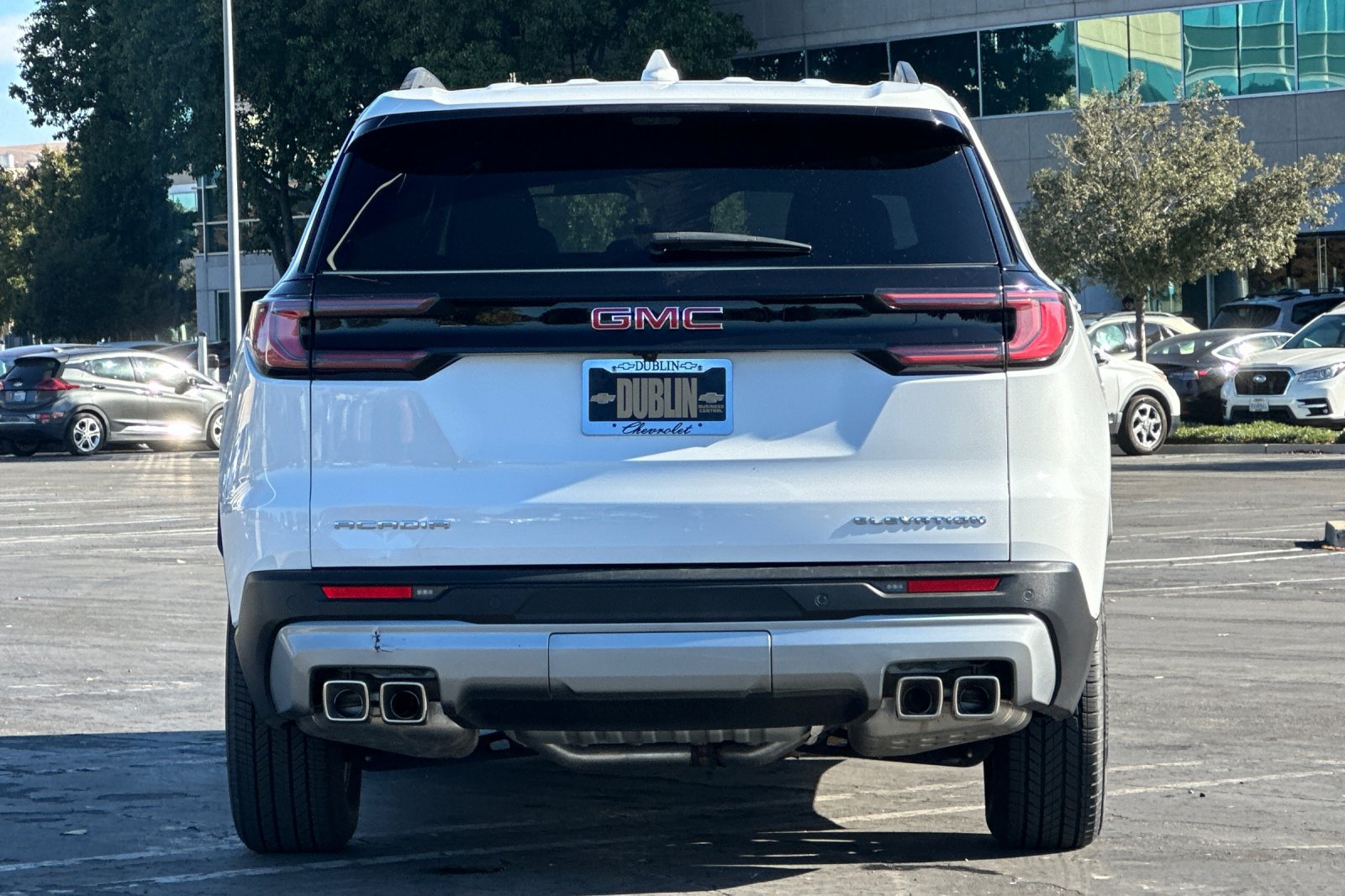 Used 2026 GMC Acadia Elevation FWD image 5