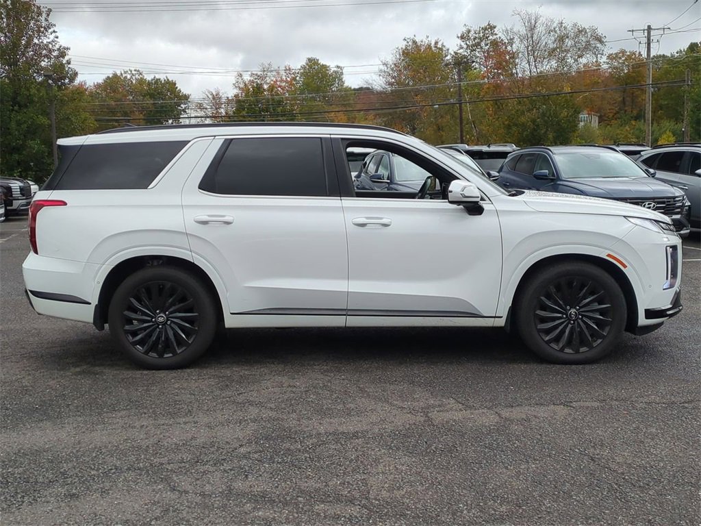 Used 2025 Hyundai Palisade Calligraphy image 2