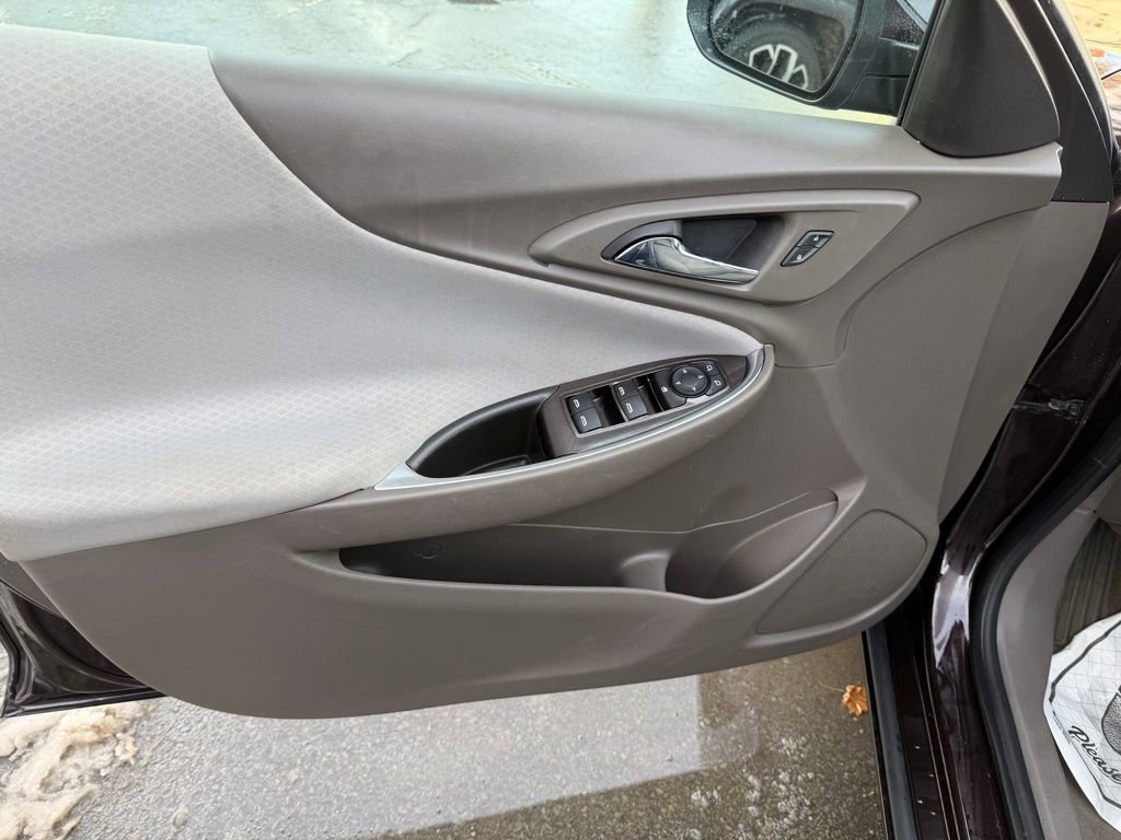 Used 2020 Chevrolet Malibu LT image 14