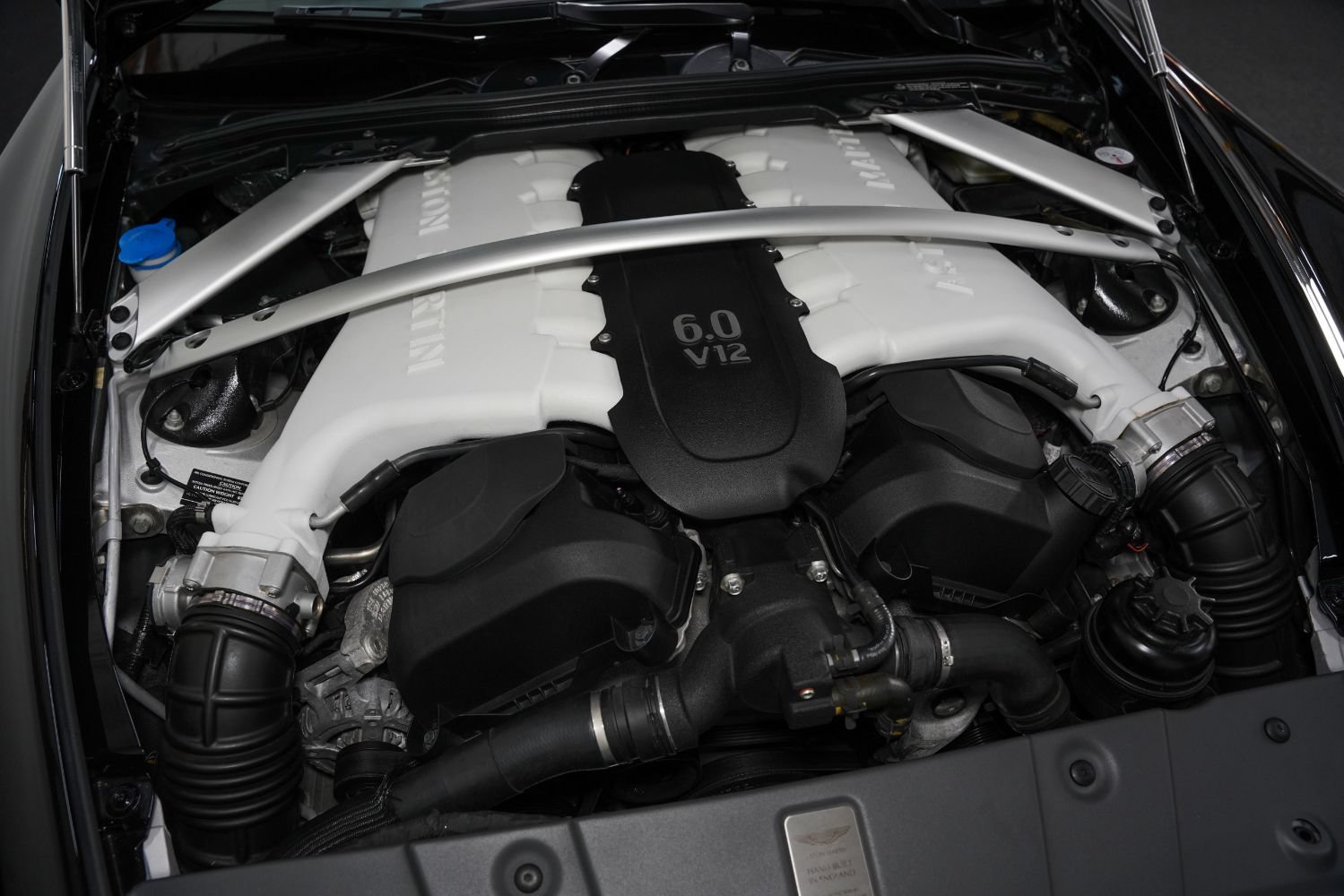 Used 2017 Aston Martin V12 Vantage S RWD image 48