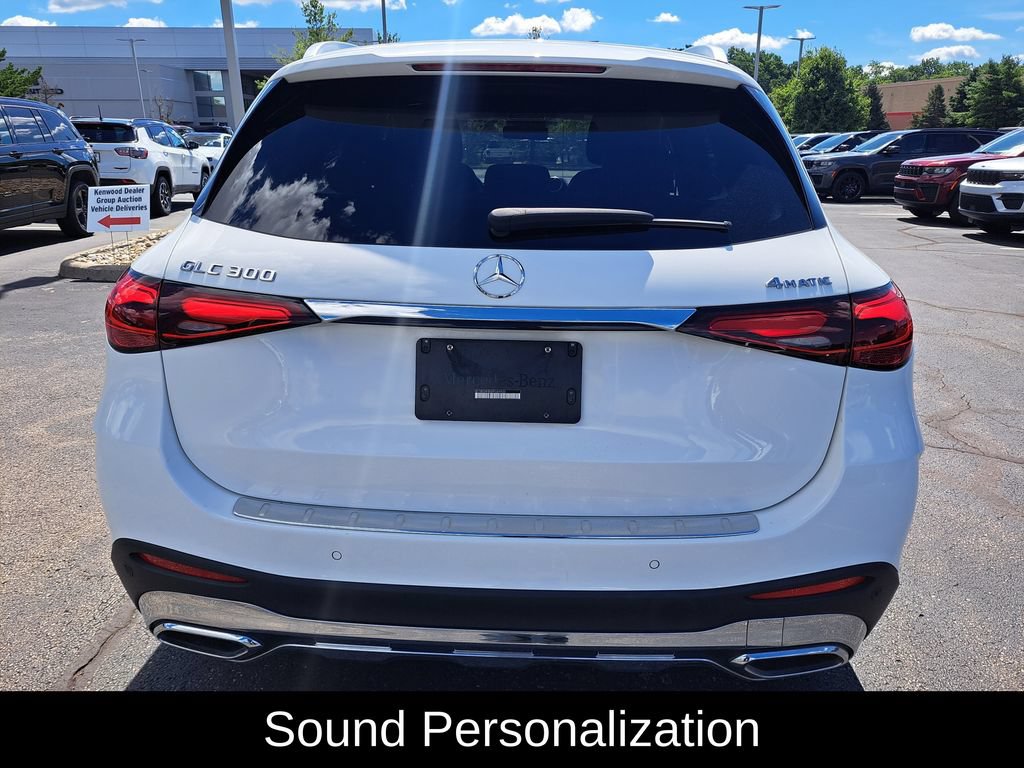 Used 2024 Mercedes-Benz GLC 300 4MATIC image 4