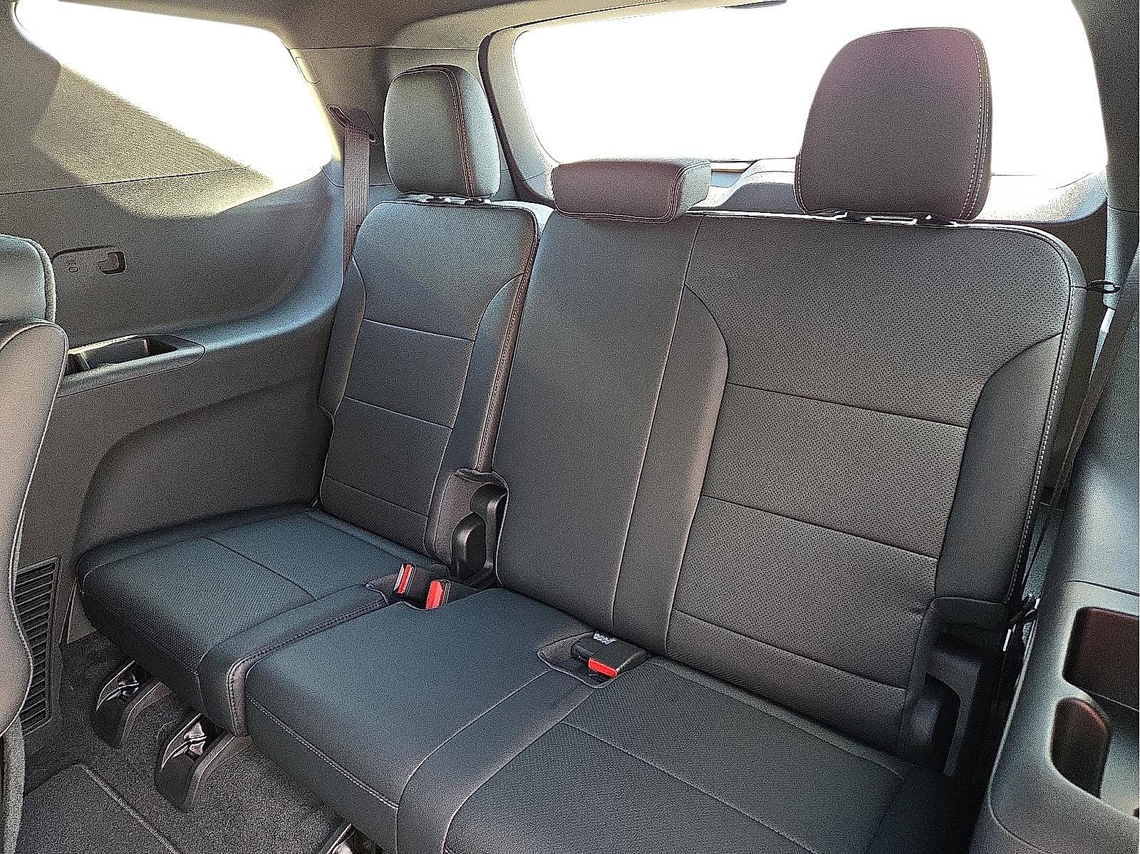 New 2026 Chevrolet Traverse LT w/ Sun and Wheel Package image 10