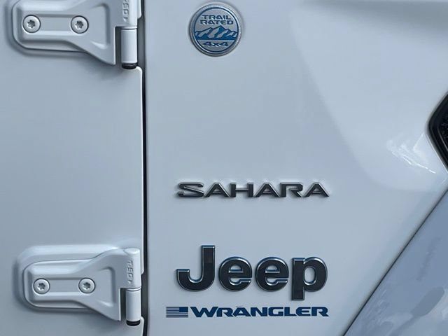 Used 2024 Jeep Wrangler Unlimited Sahara AWD/4WD image 19