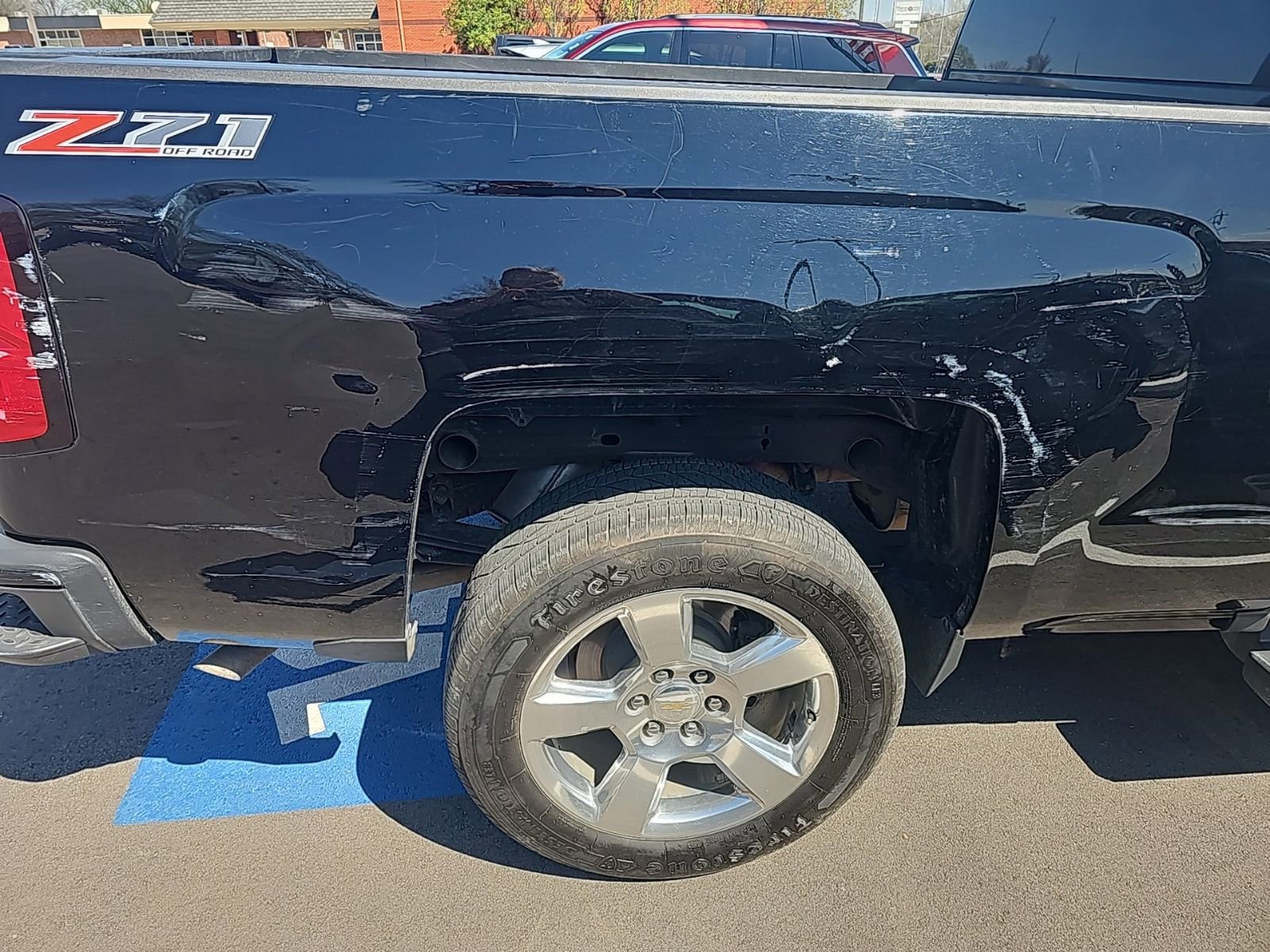 Used 2016 Chevrolet Silverado 1500 LT w/ LT Convenience Package AWD/4WD image 3