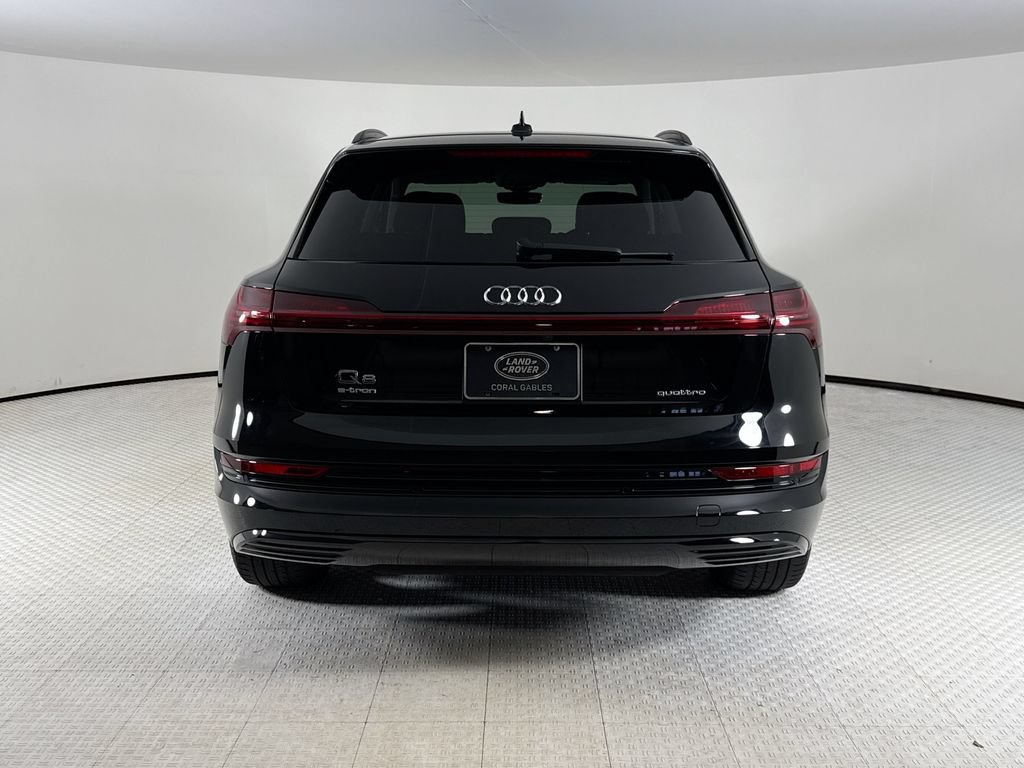 Used 2021 Audi e-tron Premium w/ Convenience Plus Package AWD/4WD image 4