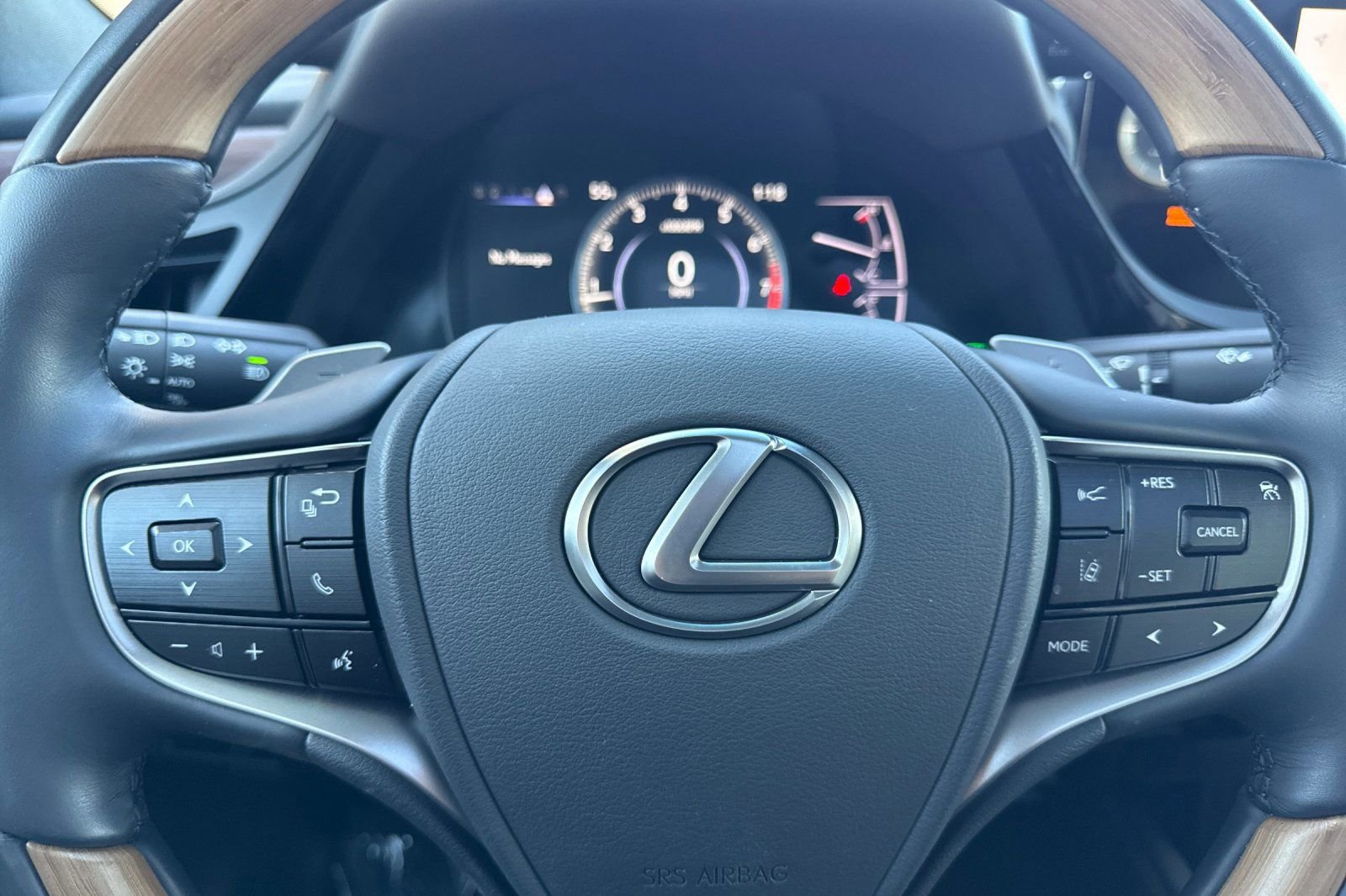 Certified 2025 Lexus ES 350 Luxury image 26