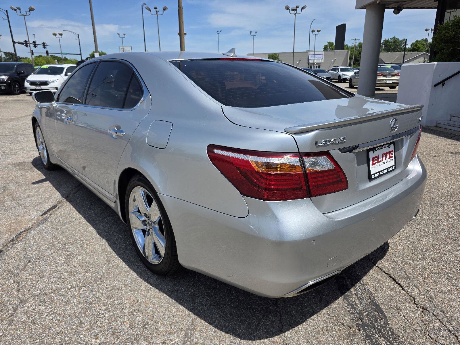 Used 2010 Lexus LS 460 L RWD image 7
