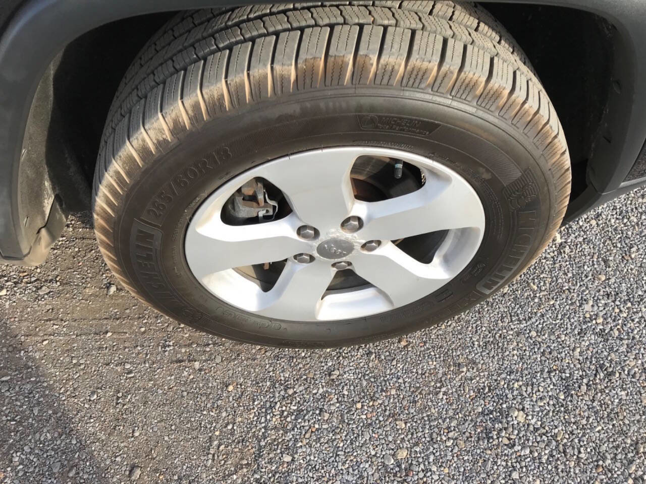 Used 2013 Jeep Grand Cherokee Laredo image 27