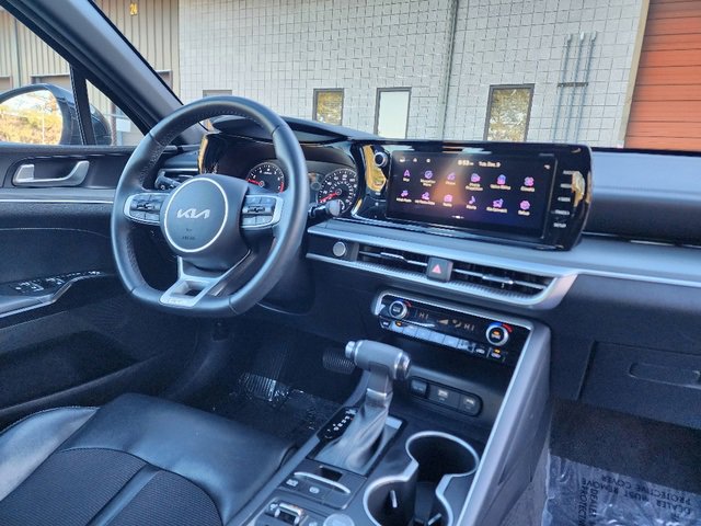 Used 2023 Kia K5 GT-Line image 13