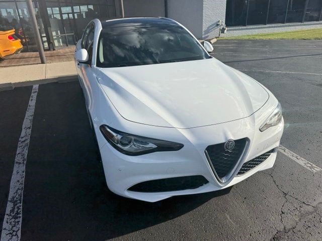 Used 2021 Alfa Romeo Giulia Ti w/ Active Assist 2 Package TI AWD/4WD image 14