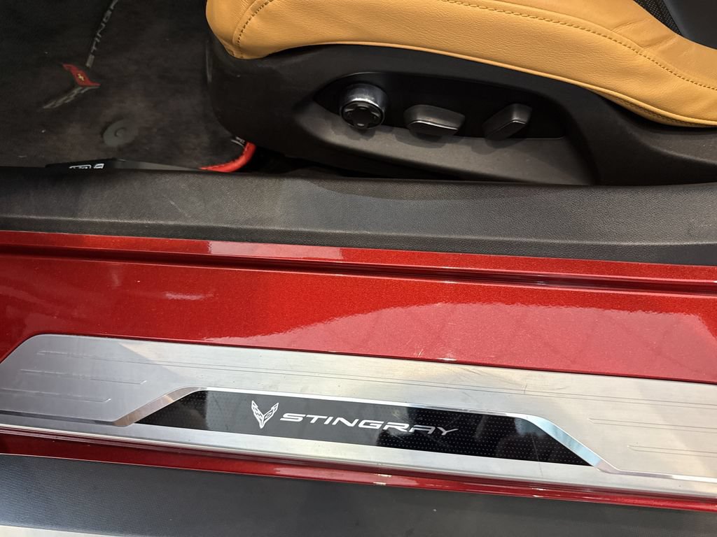 Used 2022 Chevrolet Corvette Stingray Premium Conv w/ Z51 Performance Package RWD image 17