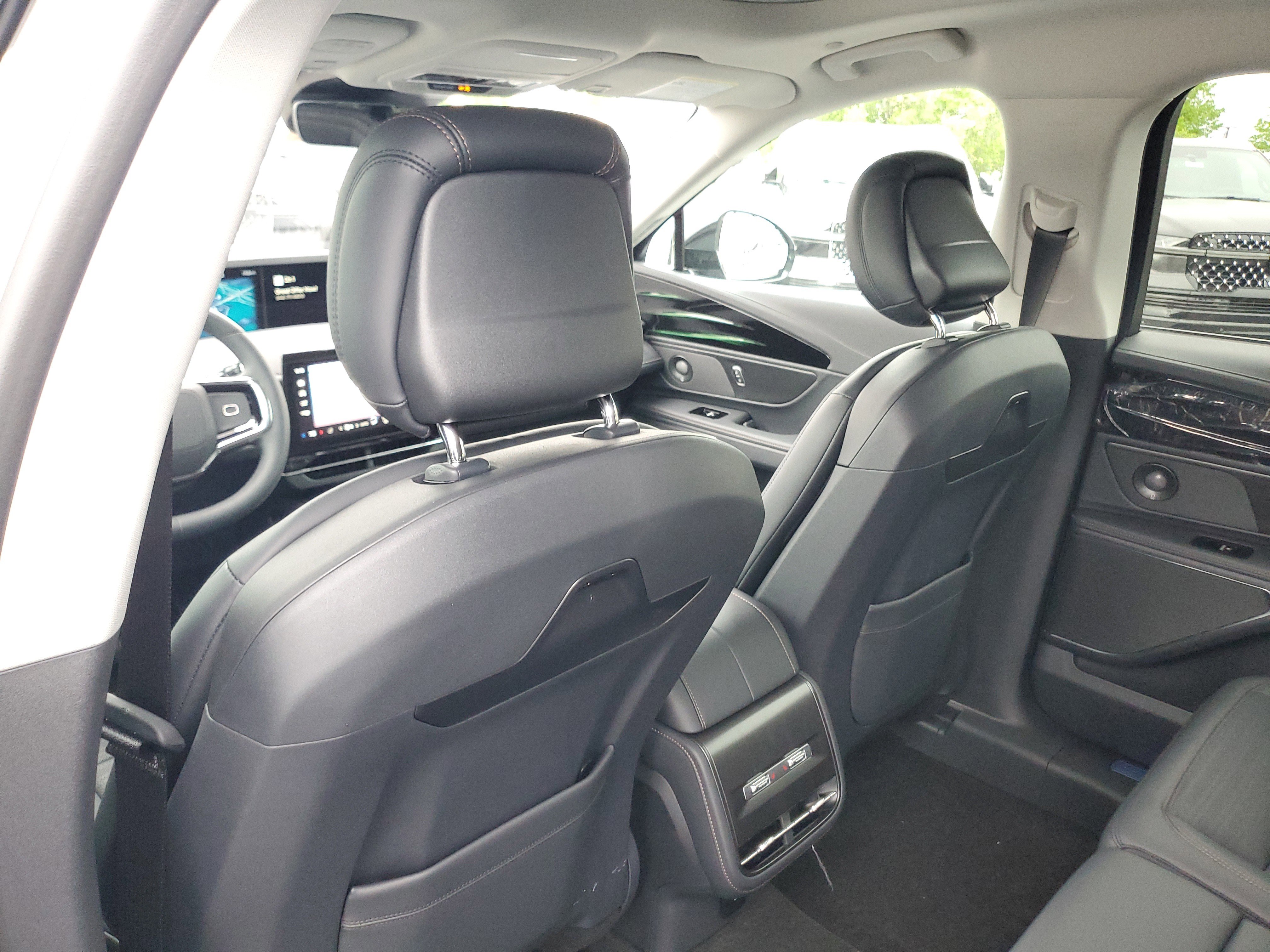 New 2026 Lincoln Nautilus Reserve w/ Jet Appearance Package AWD/4WD image 29