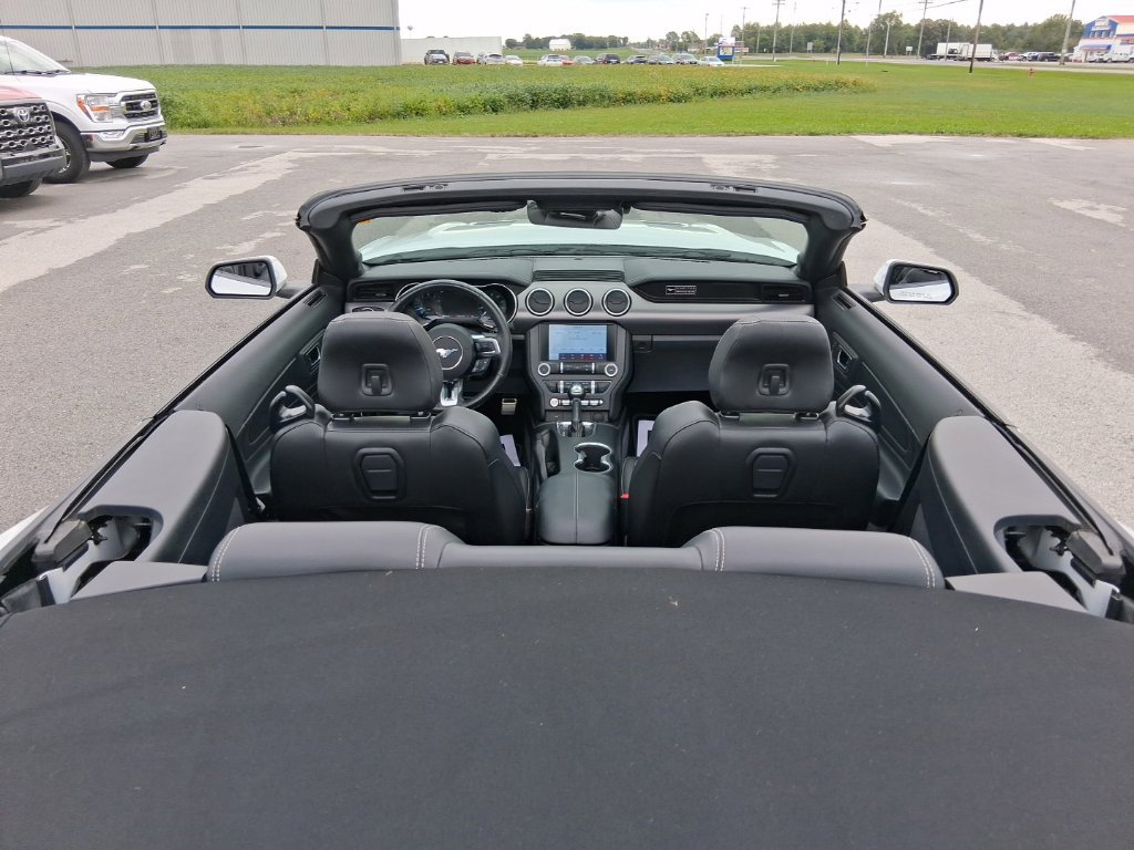Used 2020 Ford Mustang GT Premium w/ Equipment Group 401A RWD image 36