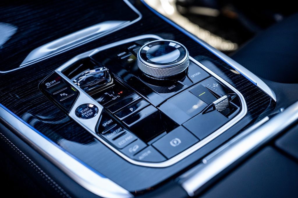 New 2026 BMW X7 xDrive40i w/ M Sport Package image 16