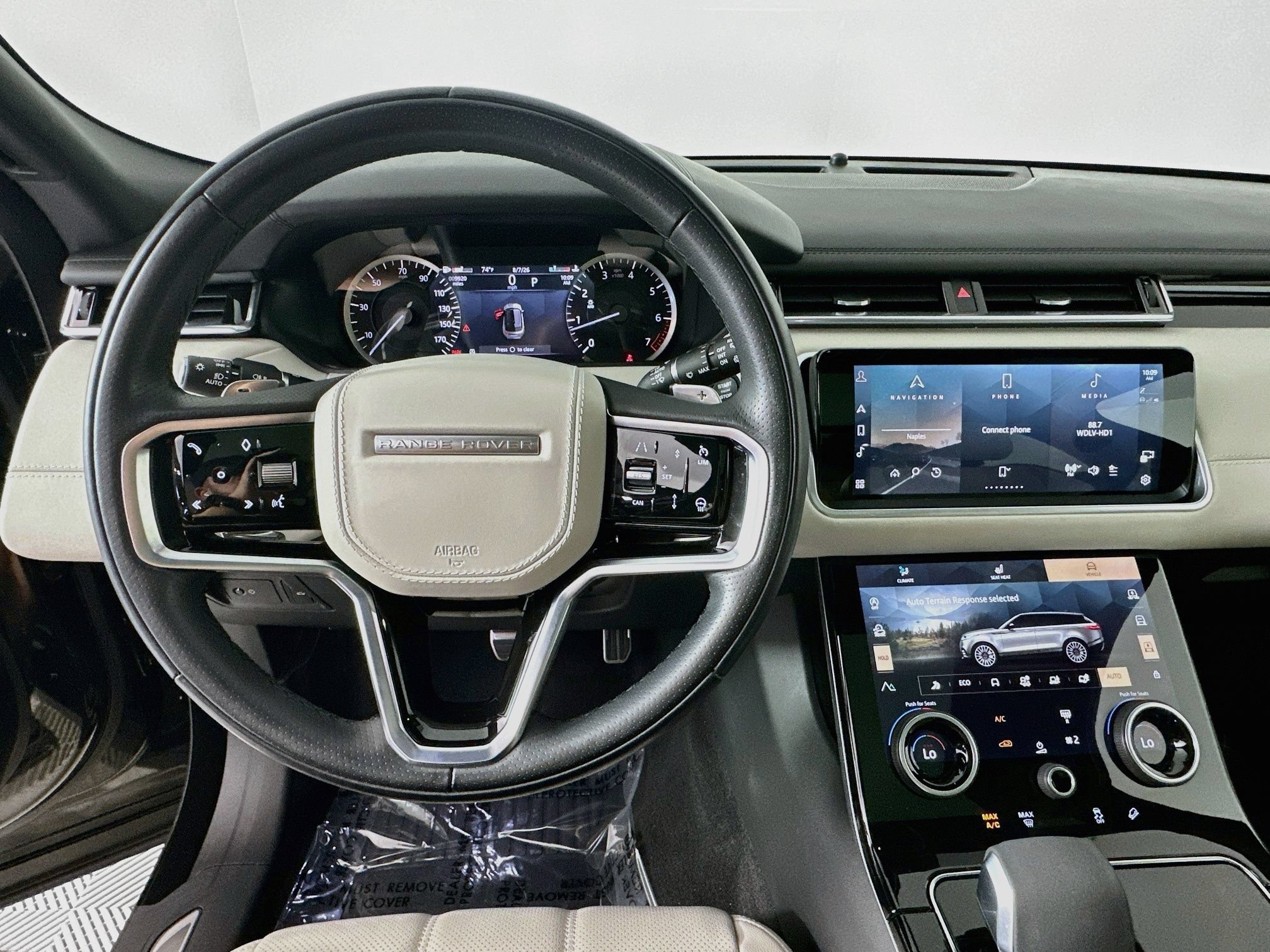 Certified 2023 Land Rover Range Rover Velar HST AWD/4WD image 11