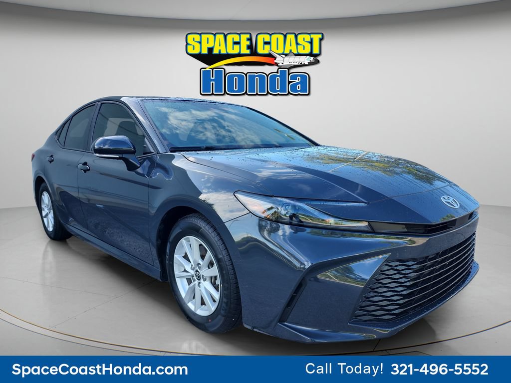 Used 2025 Toyota Camry LE FWD image 13