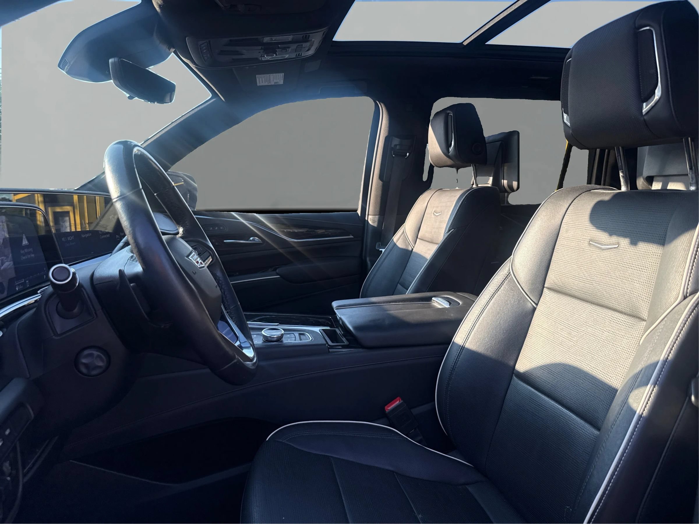 Used 2021 Cadillac Escalade ESV Sport w/ LPO, ONYX Package AWD/4WD image 9