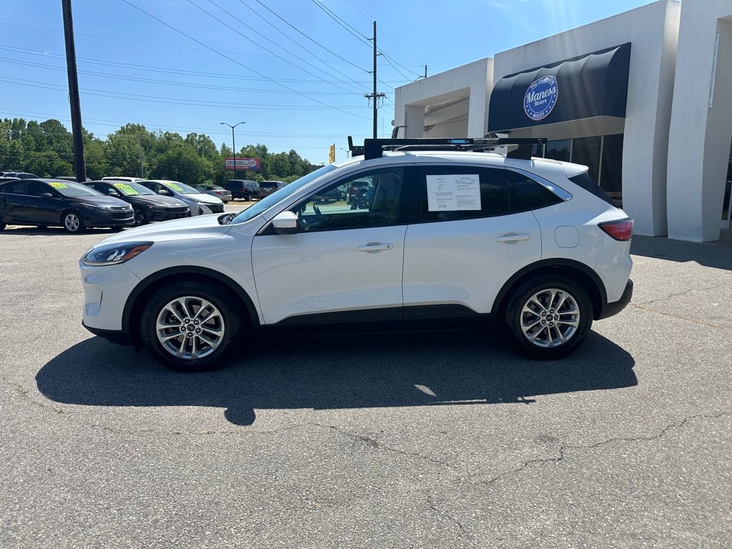Used 2021 Ford Escape SE FWD image 2