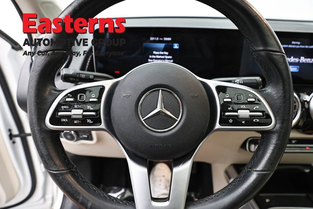 Used 2021 Mercedes-Benz GLB 250 4MATIC image 10