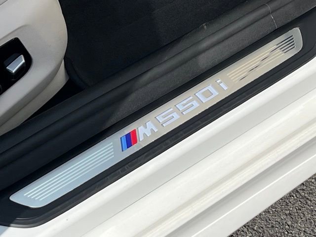 Used 2018 BMW M550i xDrive w/ Driving Assistance Package image 21