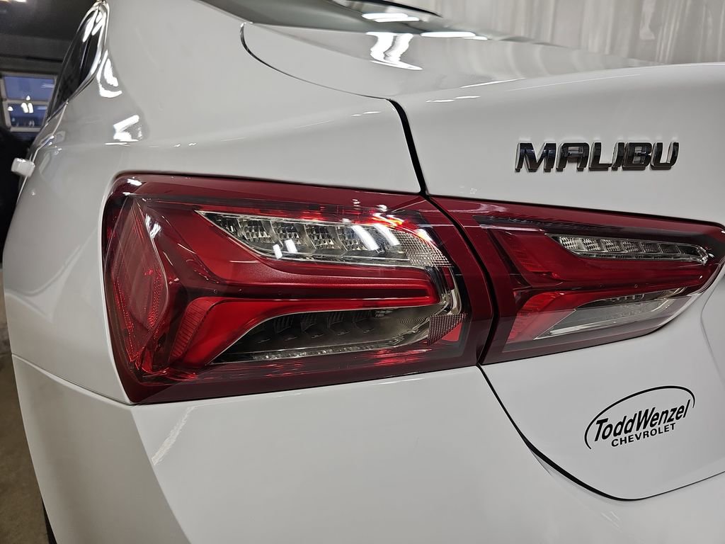 Used 2022 Chevrolet Malibu LT image 38