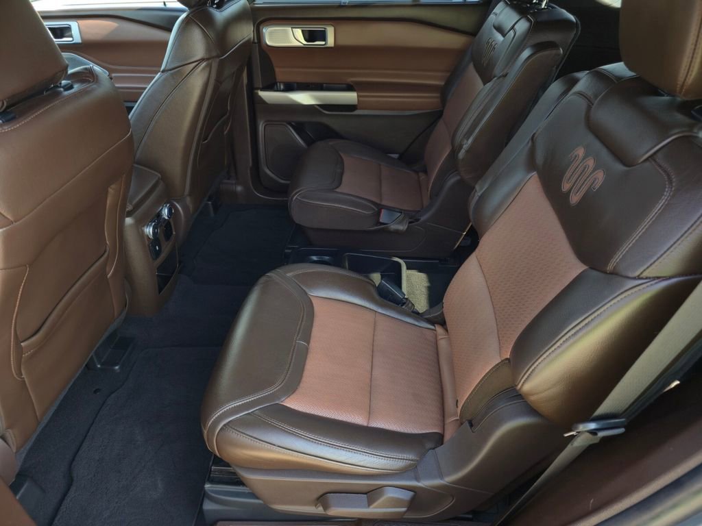 Used 2021 Ford Explorer King Ranch w/ Premium Technology Package RWD image 28