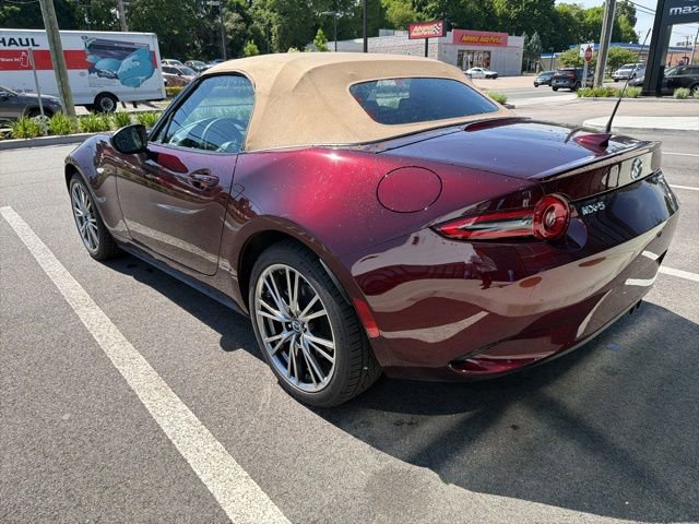 Used 2025 MAZDA MX-5 Miata RWD image 13