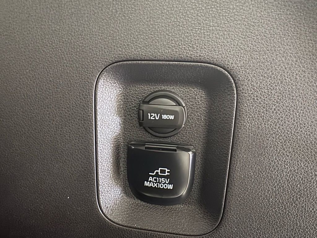 Used 2022 Kia Carnival SX Prestige image 42