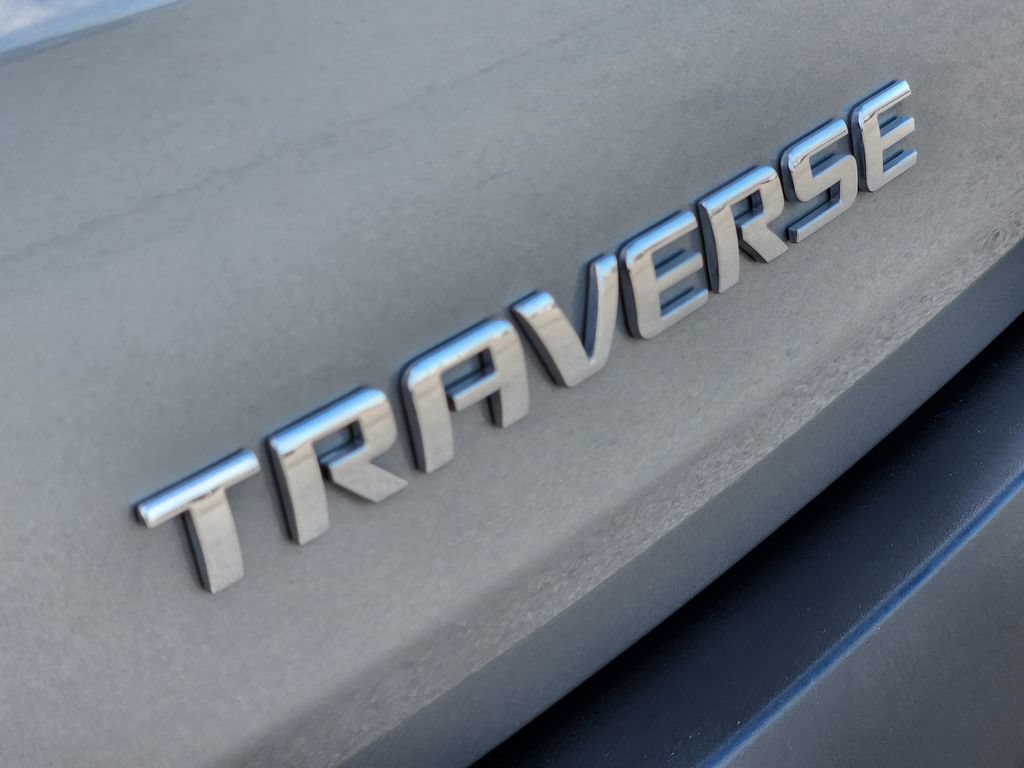 Used 2023 Chevrolet Traverse LS FWD image 13