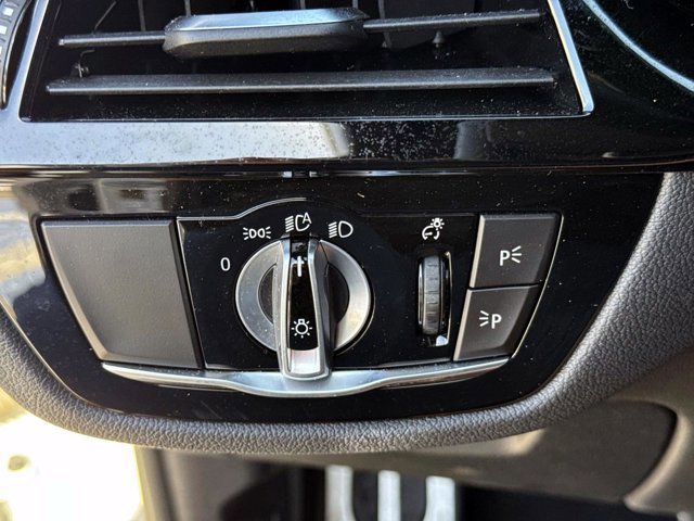 Used 2023 BMW 540i w/ M Sport Package image 29