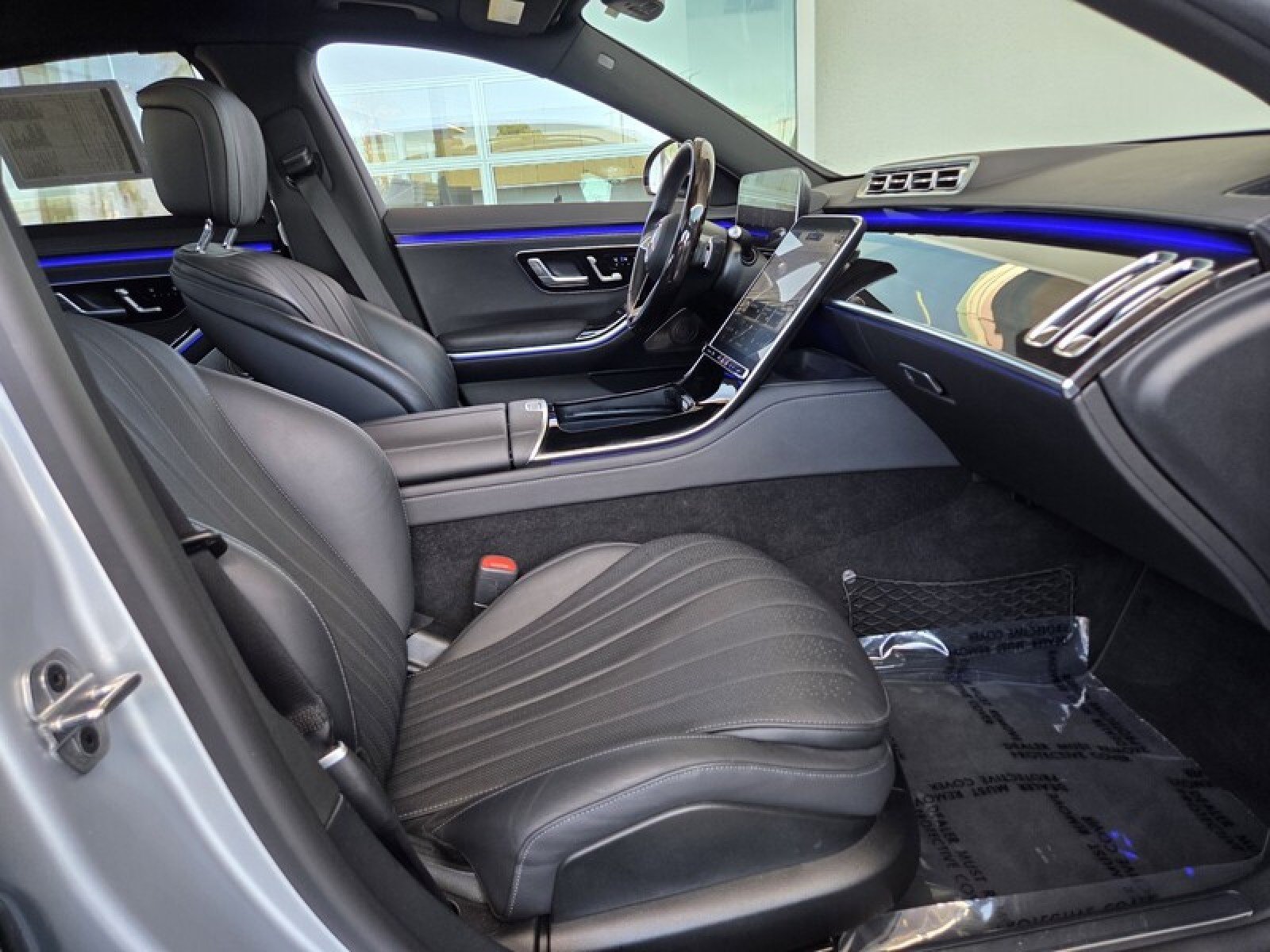 Used 2023 Mercedes-Benz S 580 4MATIC Sedan w/ Warmth & Comfort Package image 18
