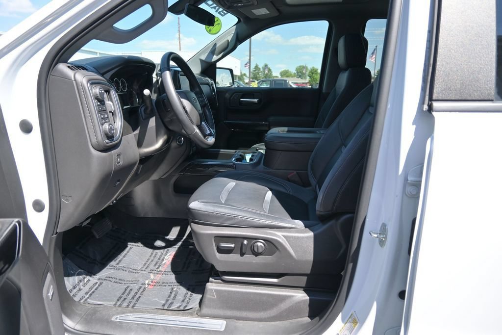 Used 2021 Chevrolet Silverado 1500 RST w/ Convenience Package II AWD/4WD image 39