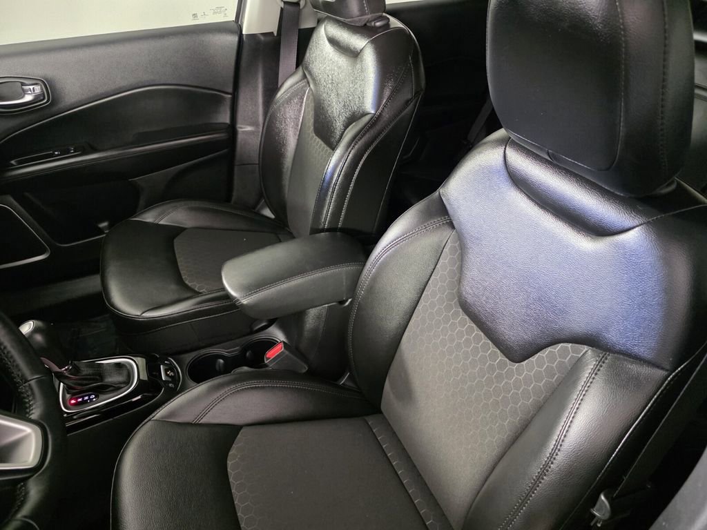 Certified 2020 Jeep Compass Altitude image 12