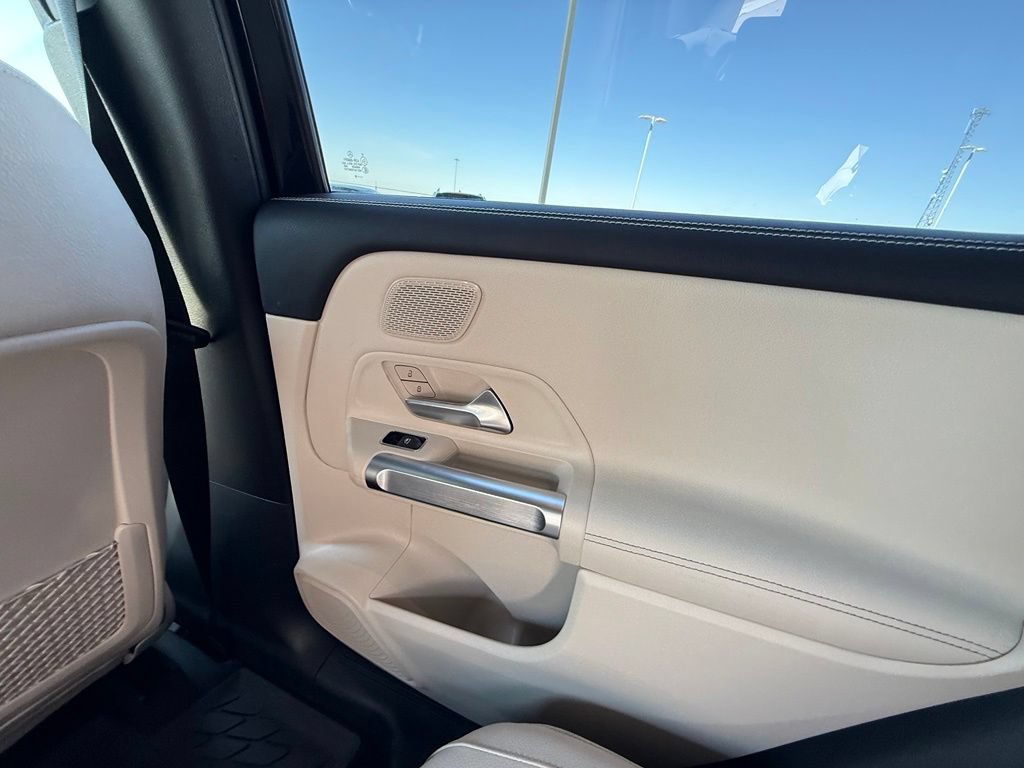 Used 2026 Mercedes-Benz GLB 250 image 18