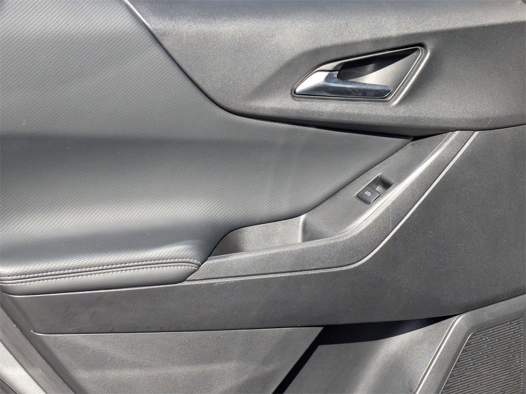 Used 2025 Chevrolet Equinox LT image 22