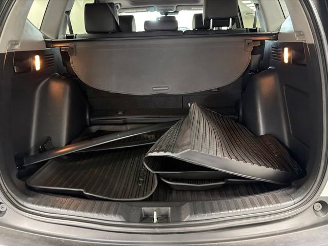 Used 2020 Honda CR-V Touring image 13