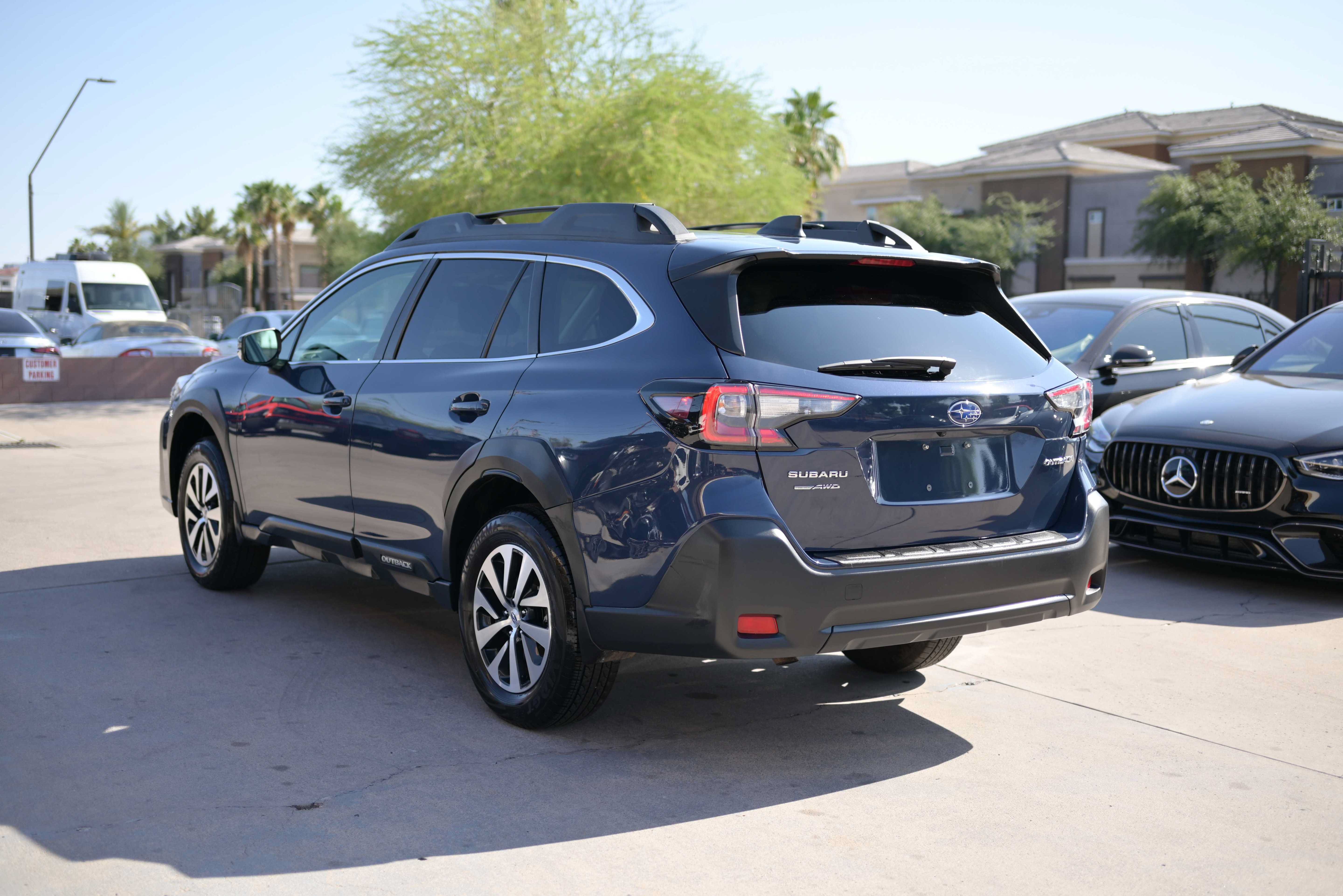 Used 2025 Subaru Outback Premium AWD/4WD image 5