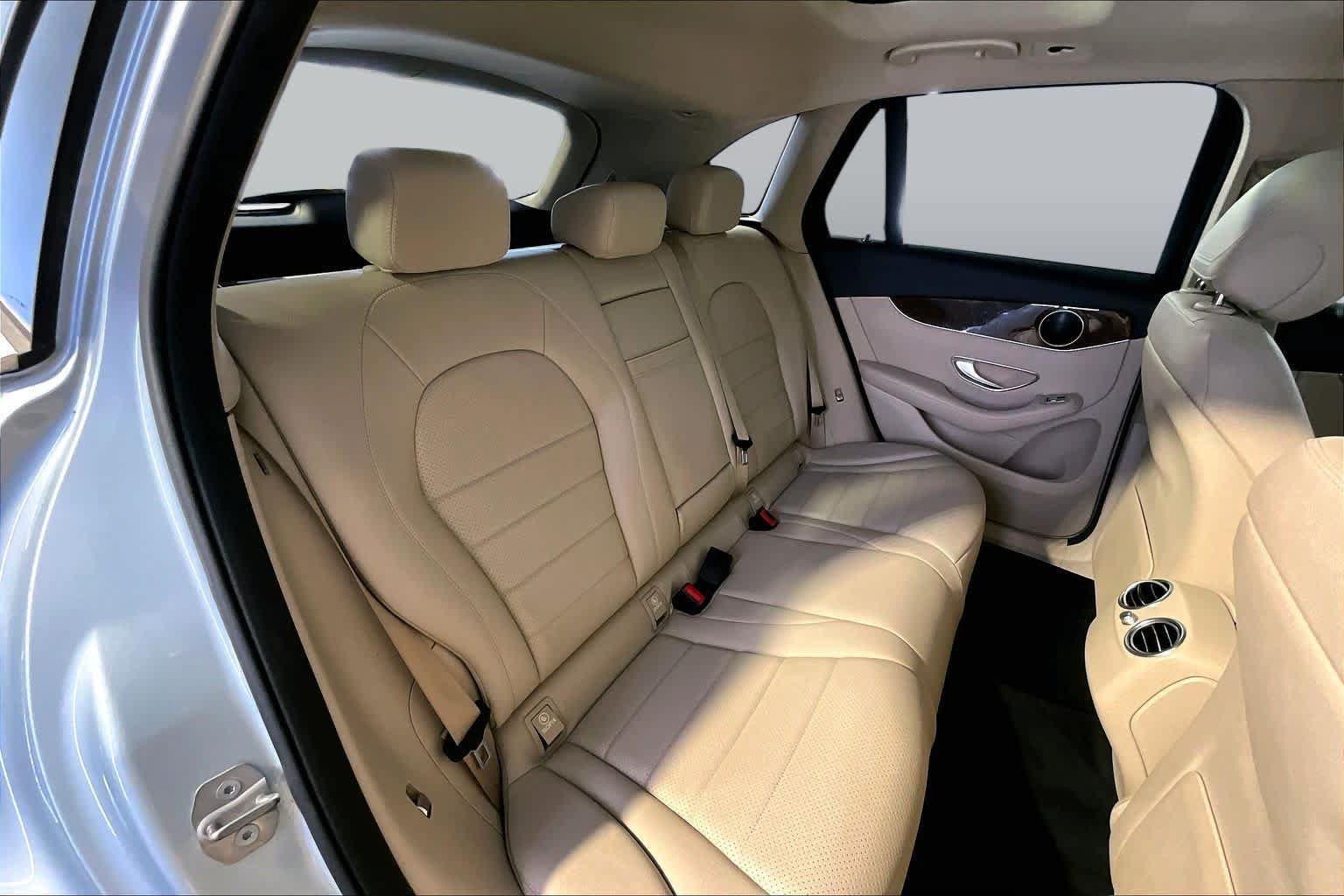 Used 2018 Mercedes-Benz GLC 300 4MATIC image 20