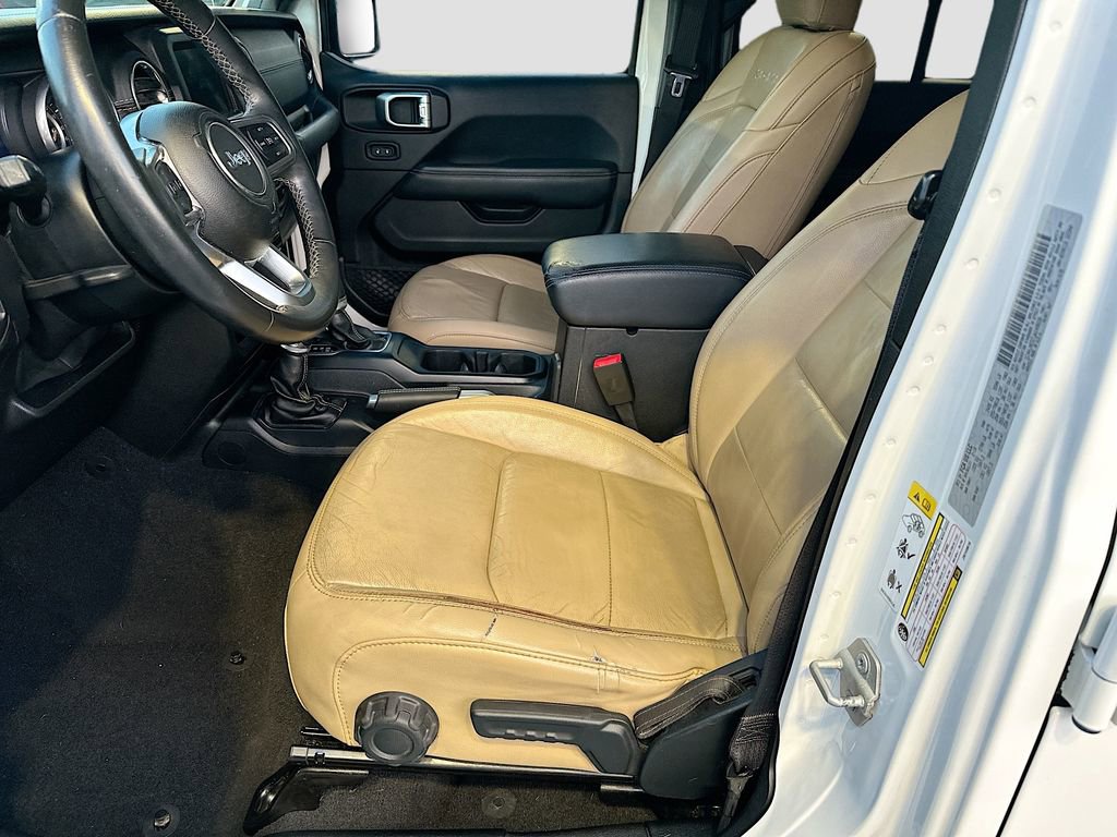 Used 2018 Jeep Wrangler Unlimited Sahara image 26