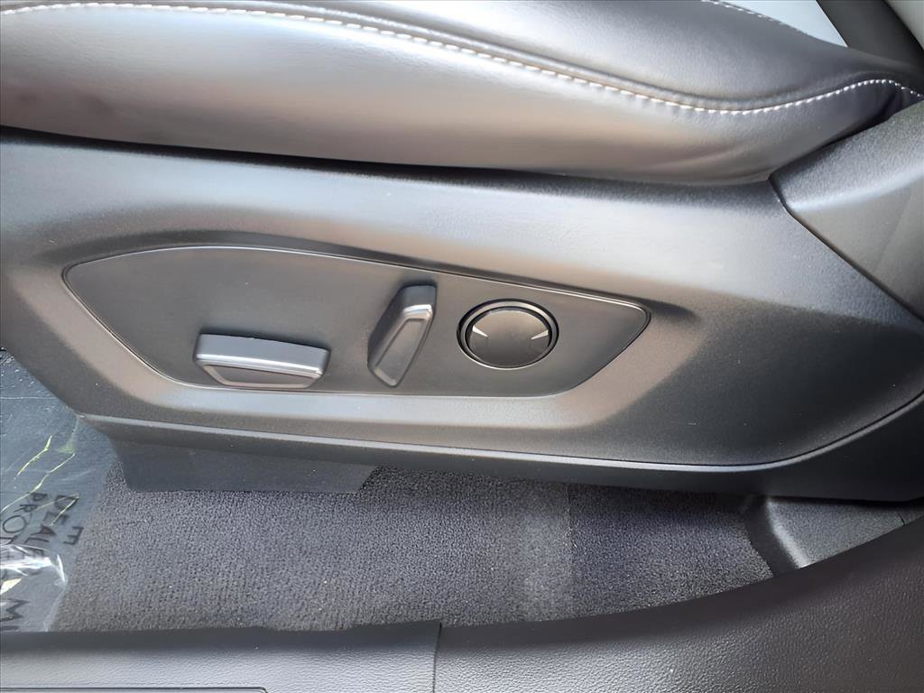 Used 2023 Ford Explorer XLT w/ Equipment Group 202A image 14