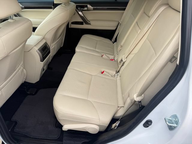 Used 2021 Lexus GX 460 Luxury w/ Off Road Package AWD/4WD image 26
