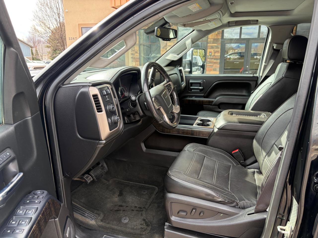 Used 2016 GMC Sierra 3500 Denali w/ Duramax Plus Package AWD/4WD image 4