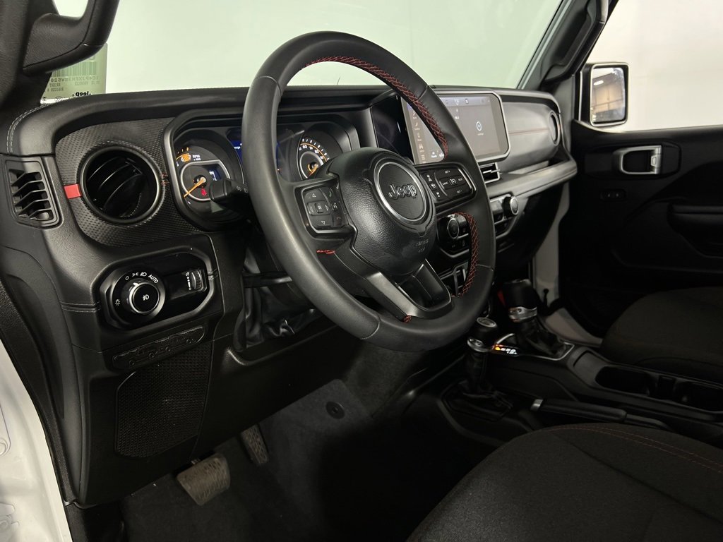 Certified 2025 Jeep Wrangler Unlimited Rubicon image 19