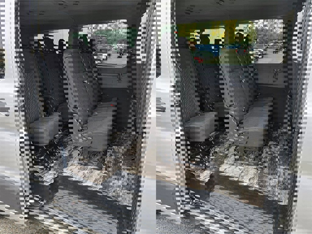 Used 2017 Ford Transit 350 XLT image 10